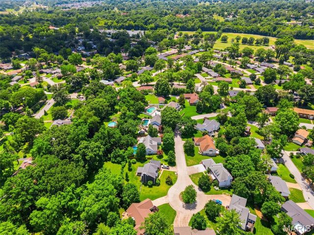 7811 Grantwood Oaks Court, St Louis, MO 63123