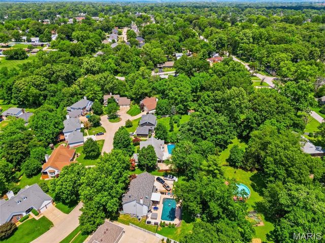 7811 Grantwood Oaks Court, St Louis, MO 63123