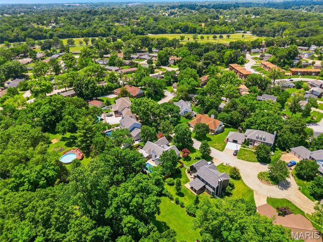 7811 Grantwood Oaks Court, St Louis, MO 63123