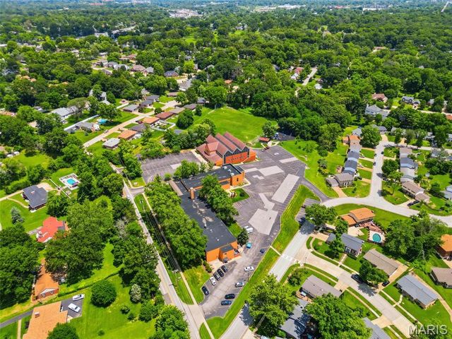 7811 Grantwood Oaks Court, St Louis, MO 63123