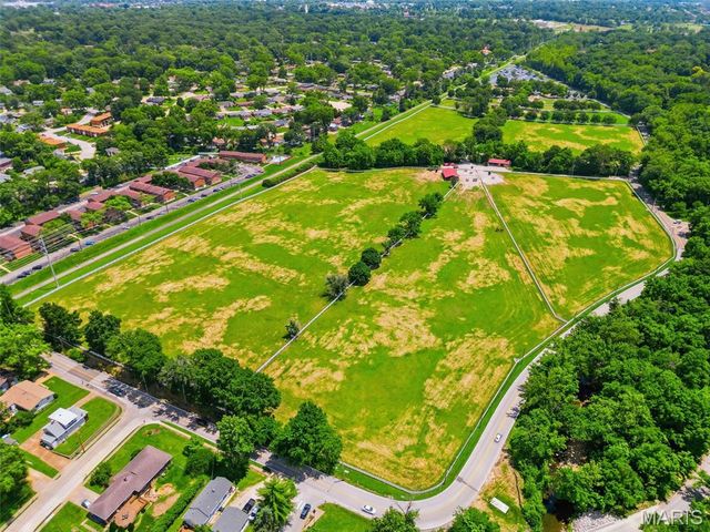 7811 Grantwood Oaks Court, St Louis, MO 63123