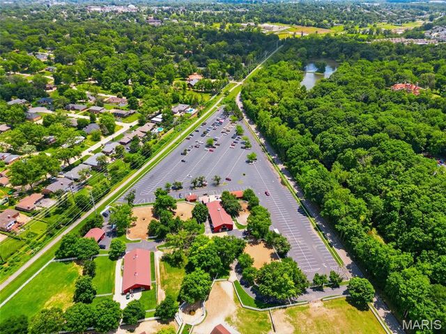 7811 Grantwood Oaks Court, St Louis, MO 63123