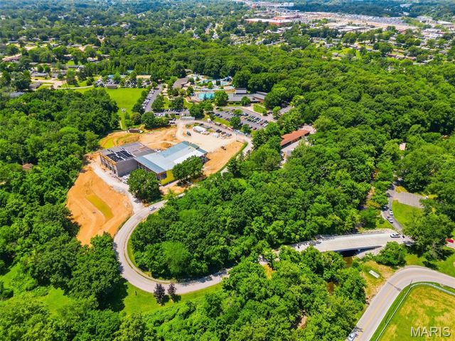 7811 Grantwood Oaks Court, St Louis, MO 63123