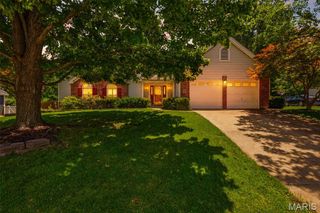 7811 Grantwood Oaks Court, St Louis, MO 63123