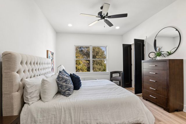 172 W 17th Street, Mt Pleasant, TX 75455