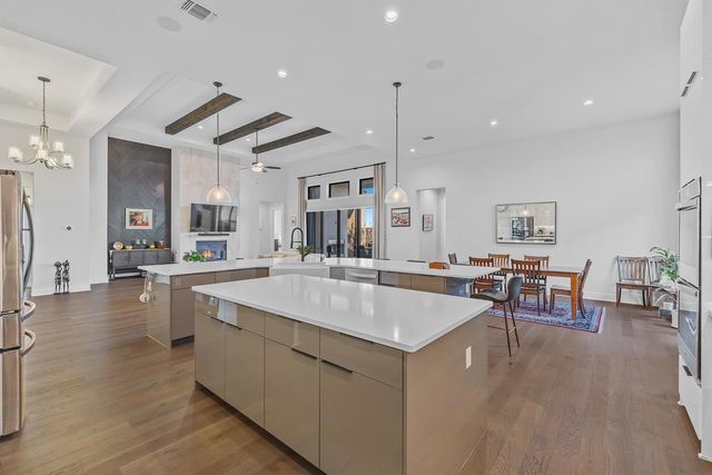 606 Sweet Grass LN, Austin, TX 78738