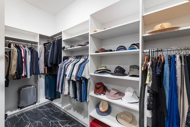 606 Sweet Grass LN, Austin, TX 78738