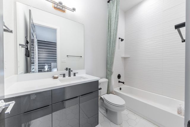 606 Sweet Grass LN, Austin, TX 78738