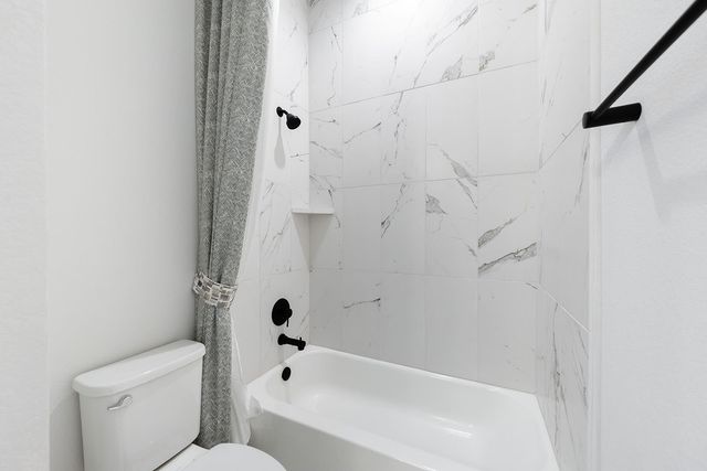 606 Sweet Grass LN, Austin, TX 78738