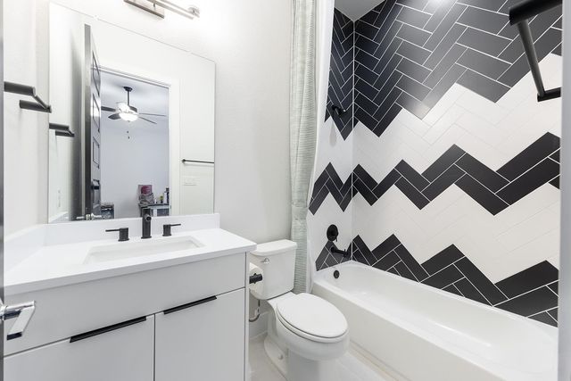 606 Sweet Grass LN, Austin, TX 78738