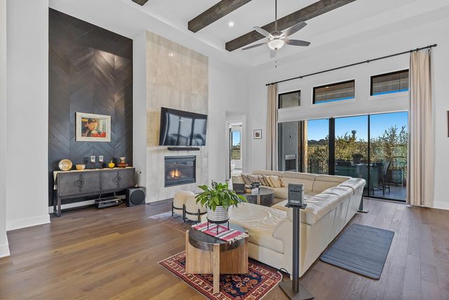 606 Sweet Grass LN, Austin, TX 78738