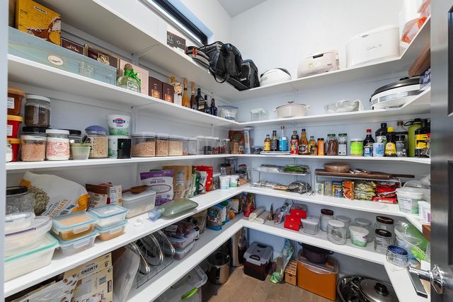 606 Sweet Grass LN, Austin, TX 78738