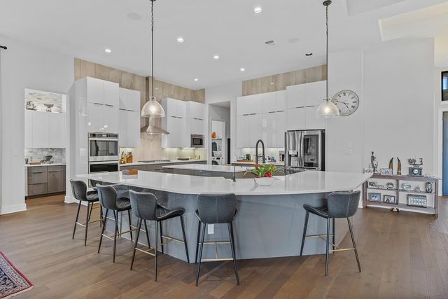 606 Sweet Grass LN, Austin, TX 78738