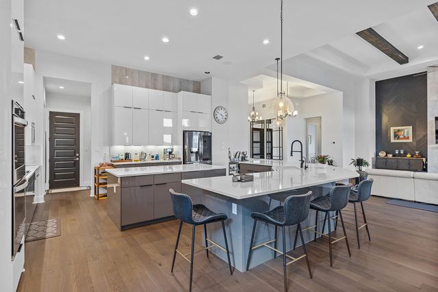 606 Sweet Grass LN, Austin, TX 78738