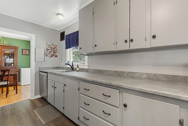 117 Airport Road, Hartford, VT 05001