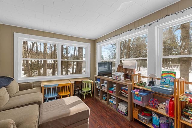 117 Airport Road, Hartford, VT 05001