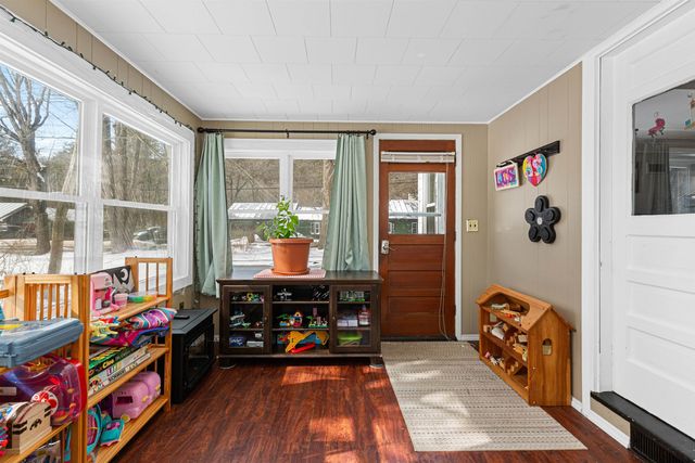 117 Airport Road, Hartford, VT 05001