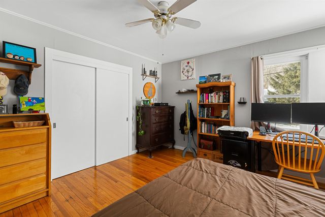 117 Airport Road, Hartford, VT 05001