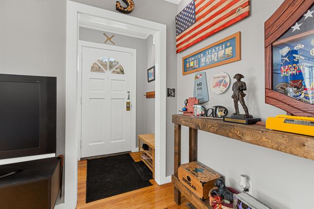 117 Airport Road, Hartford, VT 05001