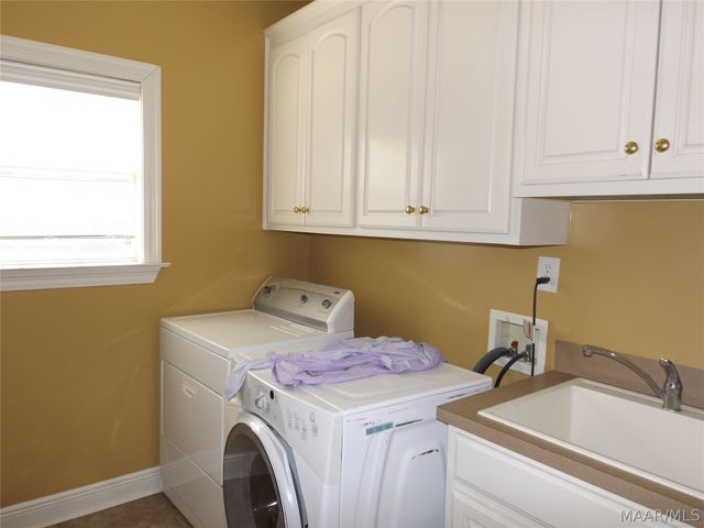 249 SPENCER Way, Deatsville, AL 36022