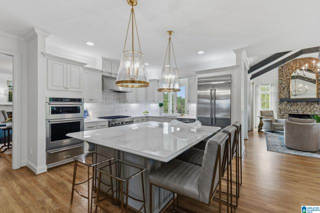 100 AUTUMN CREST DRIVE, Chelsea, AL 35051