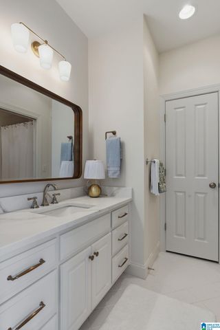 100 AUTUMN CREST DRIVE, Chelsea, AL 35051