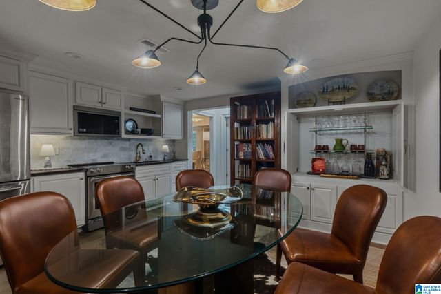 100 AUTUMN CREST DRIVE, Chelsea, AL 35051