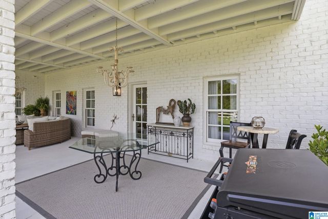 100 AUTUMN CREST DRIVE, Chelsea, AL 35051