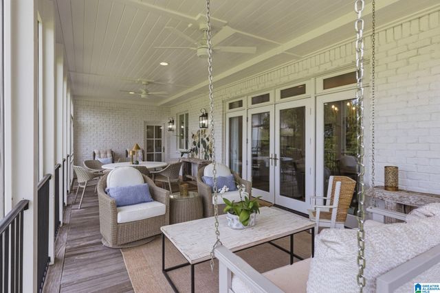 100 AUTUMN CREST DRIVE, Chelsea, AL 35051
