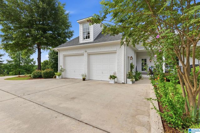 100 AUTUMN CREST DRIVE, Chelsea, AL 35051