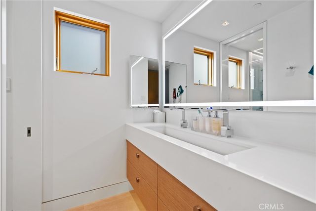 1509 E Bay Avenue, Newport Beach, CA 92661