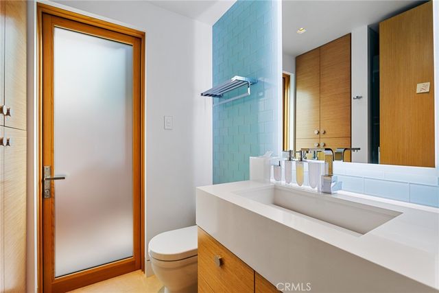 1509 E Bay Avenue, Newport Beach, CA 92661
