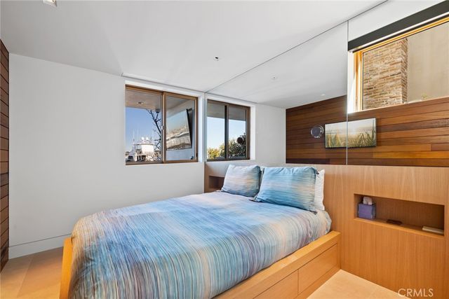 1509 E Bay Avenue, Newport Beach, CA 92661