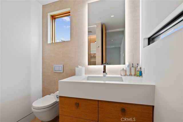 1509 E Bay Avenue, Newport Beach, CA 92661