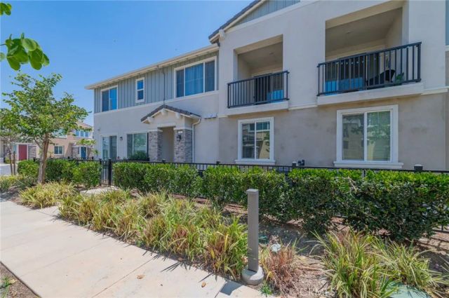 16681 Wyndham 3, Fontana, CA 92336