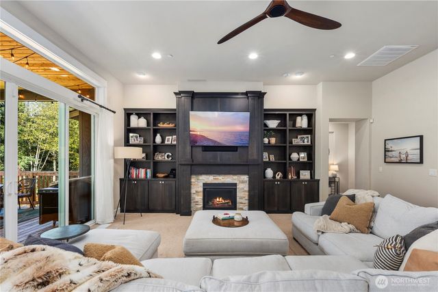 18021 133rd Street E, Bonney Lake, WA 98391