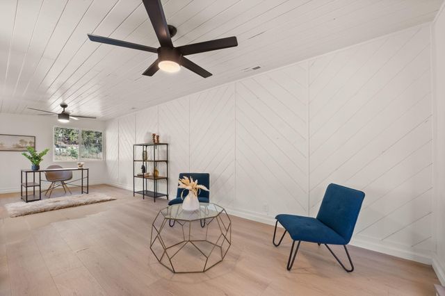 145 Rincon Lp Road, Tijeras, NM 87059