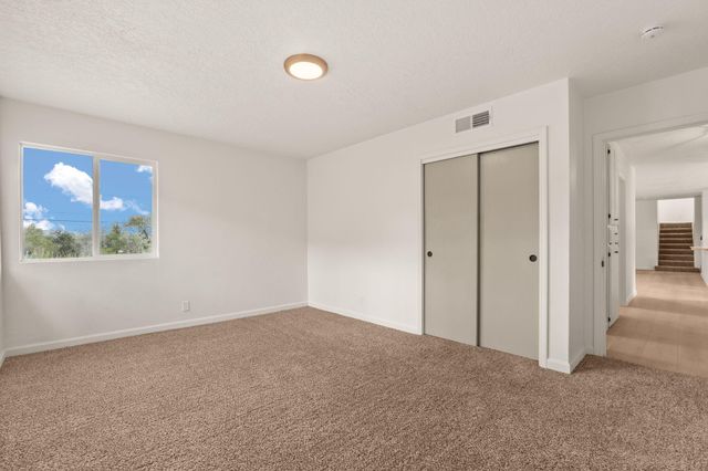 145 Rincon Lp Road, Tijeras, NM 87059