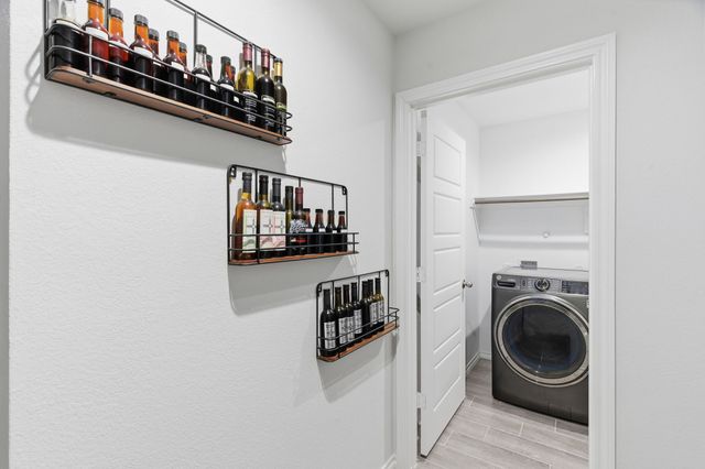 437 Falcon Way, Azle, TX 76020