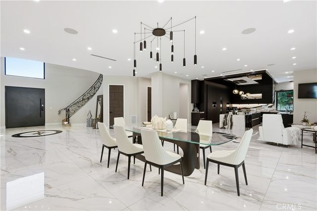 5428 Villawood Cir, Calabasas, CA 91302