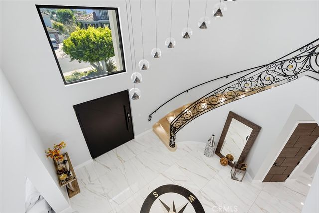 5428 Villawood Cir, Calabasas, CA 91302