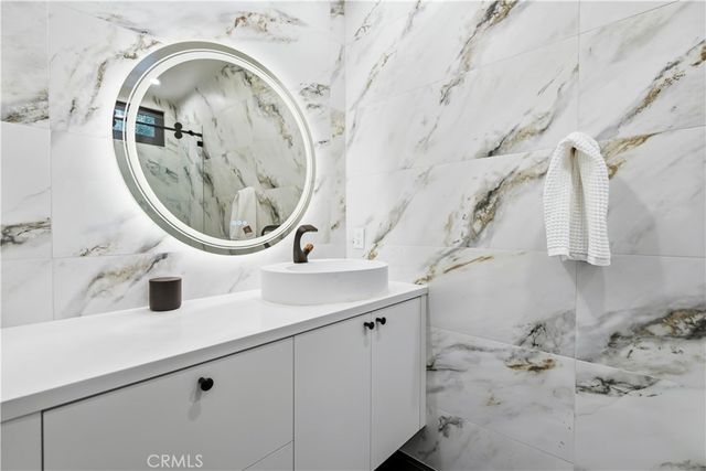 5428 Villawood Cir, Calabasas, CA 91302