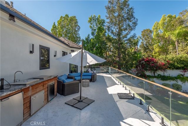 5428 Villawood Cir, Calabasas, CA 91302