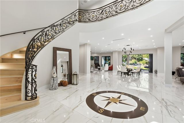 5428 Villawood Cir, Calabasas, CA 91302