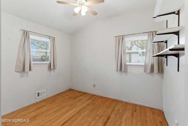 94 Boulevard W, Keyport, NJ 07735