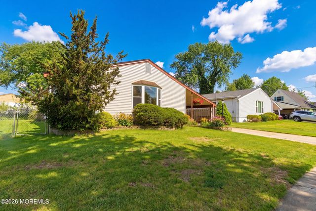 94 Boulevard W, Keyport, NJ 07735