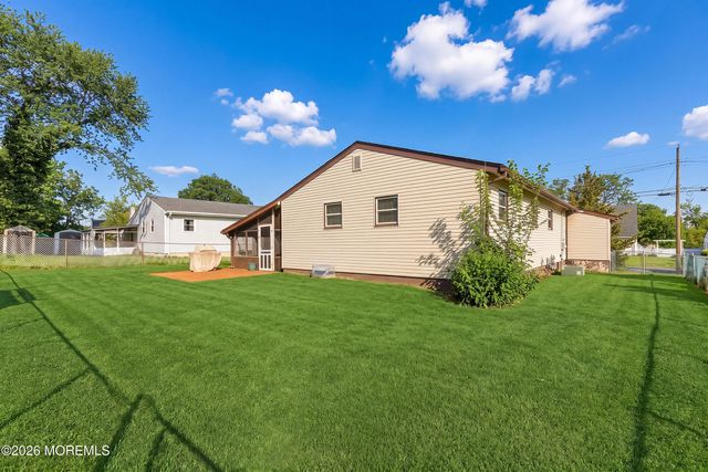 94 Boulevard W, Keyport, NJ 07735