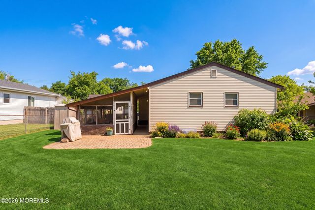 94 Boulevard W, Keyport, NJ 07735