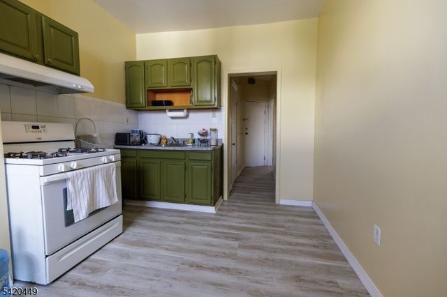 212 Maple St, Weehawken Twp., NJ 07086
