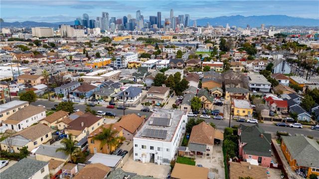 440 E 27th, Los Angeles, CA 90011